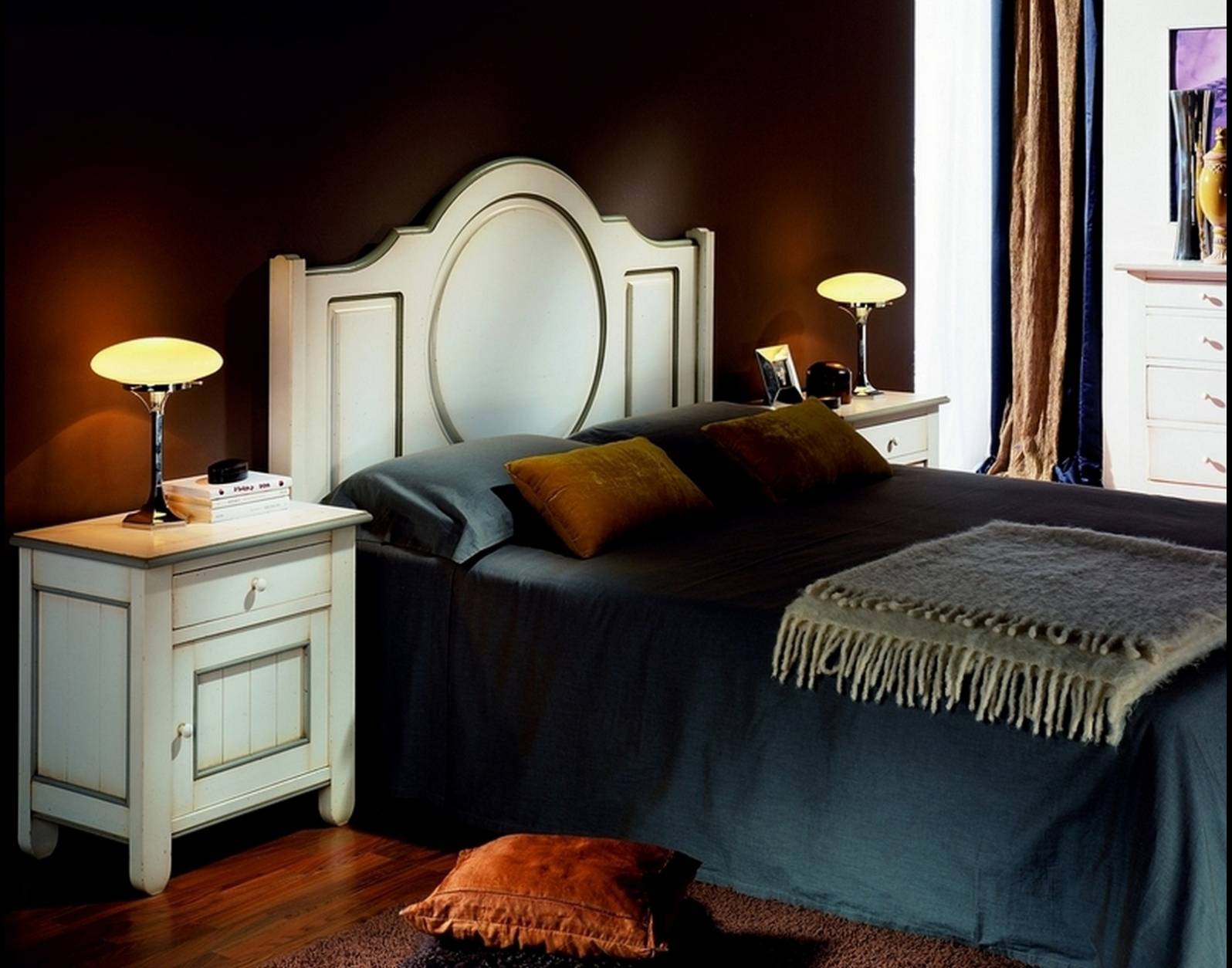 Conjunto de Dormitorio Blanco y Gris madera maciza, acabados alta gama