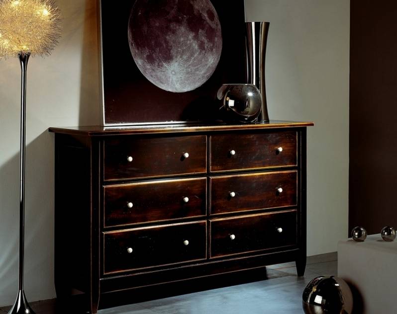 Cómoda de seis cajones de madera maciza en negro desgastado Color